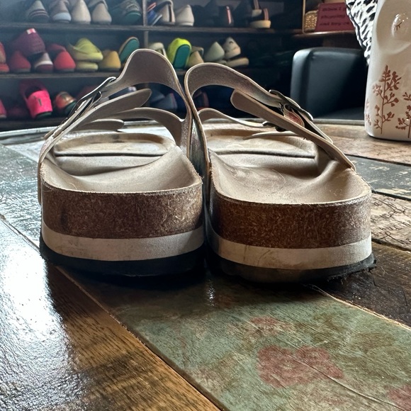 💥 BOGO 💥 Corky’s Beach Babe Sandal in Rainbow Leopard 11 - Picture 7 of 9